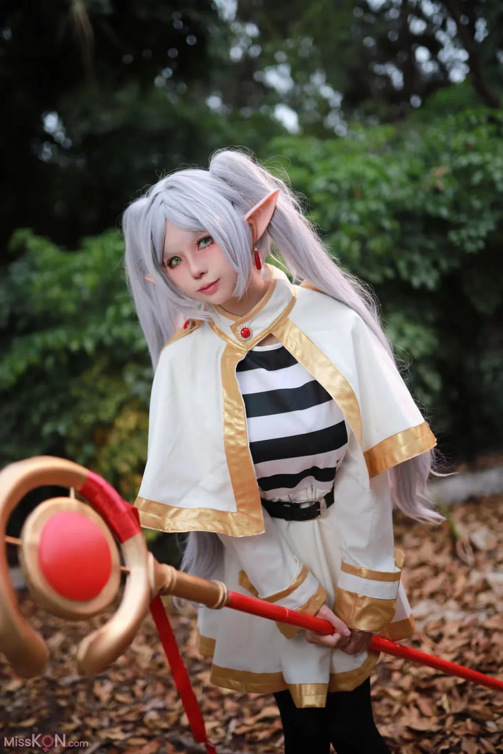 Coser@上杉绘梨落: 葬送的芙莉莲 (44 photos)