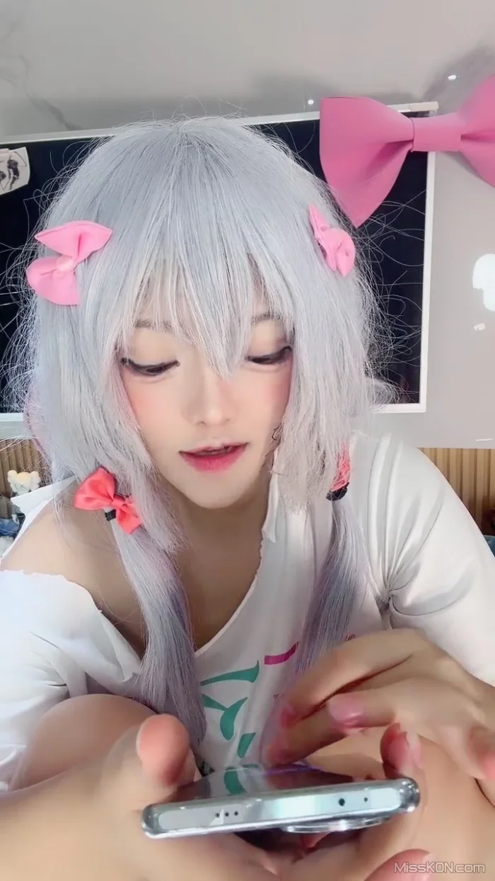 张婉萌: 二次元校花 美到炸 尺度突破 (26 photos + 3 videos) – Page 2