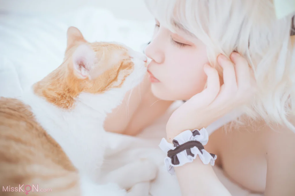 Coser@阿半今天很开心: 奶牛比基尼 (51 photos)