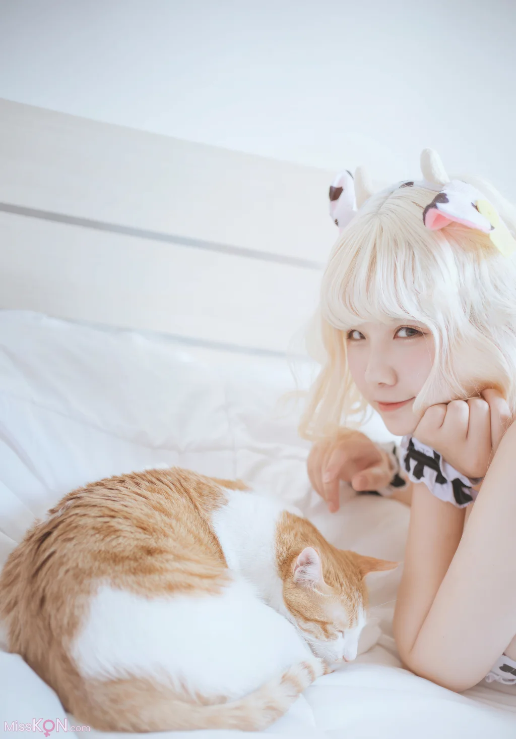 Coser@阿半今天很开心: 奶牛比基尼 (51 photos) – Page 3