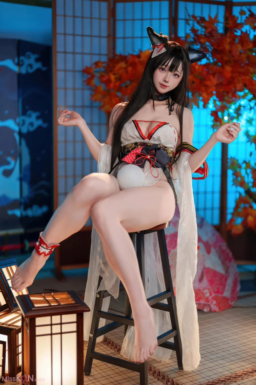 Coser@前野太太: 碧蓝航线 天城泳装 (26 photos)
