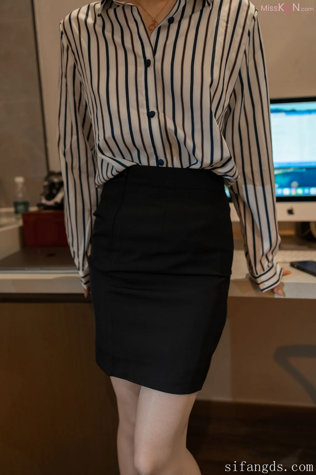 [ISS系列] 定制 – 大学生萌妹 (153 photos + 1 video)