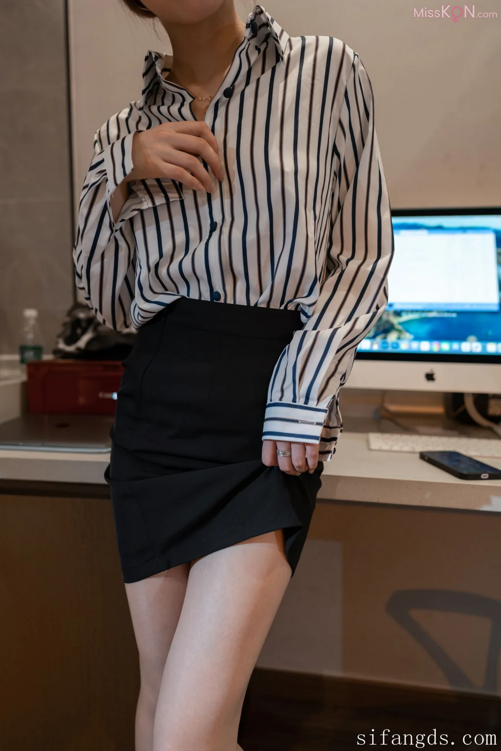 [ISS系列] 定制 – 大学生萌妹 (153 photos + 1 video)
