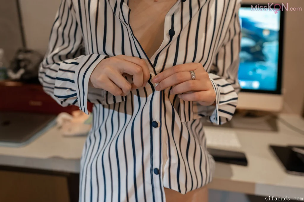 [ISS系列] 定制 – 大学生萌妹 (153 photos + 1 video) – Page 2