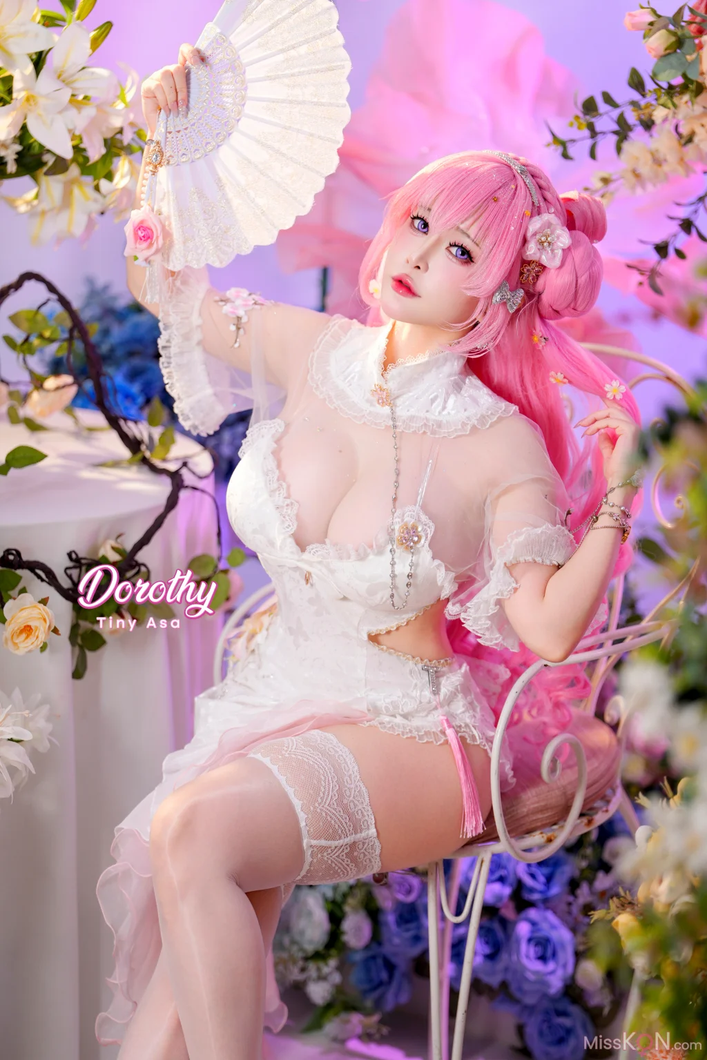 Coser@Tiny Asa: アサ Dorothy  NIKKE (82 photos + 2 videos)