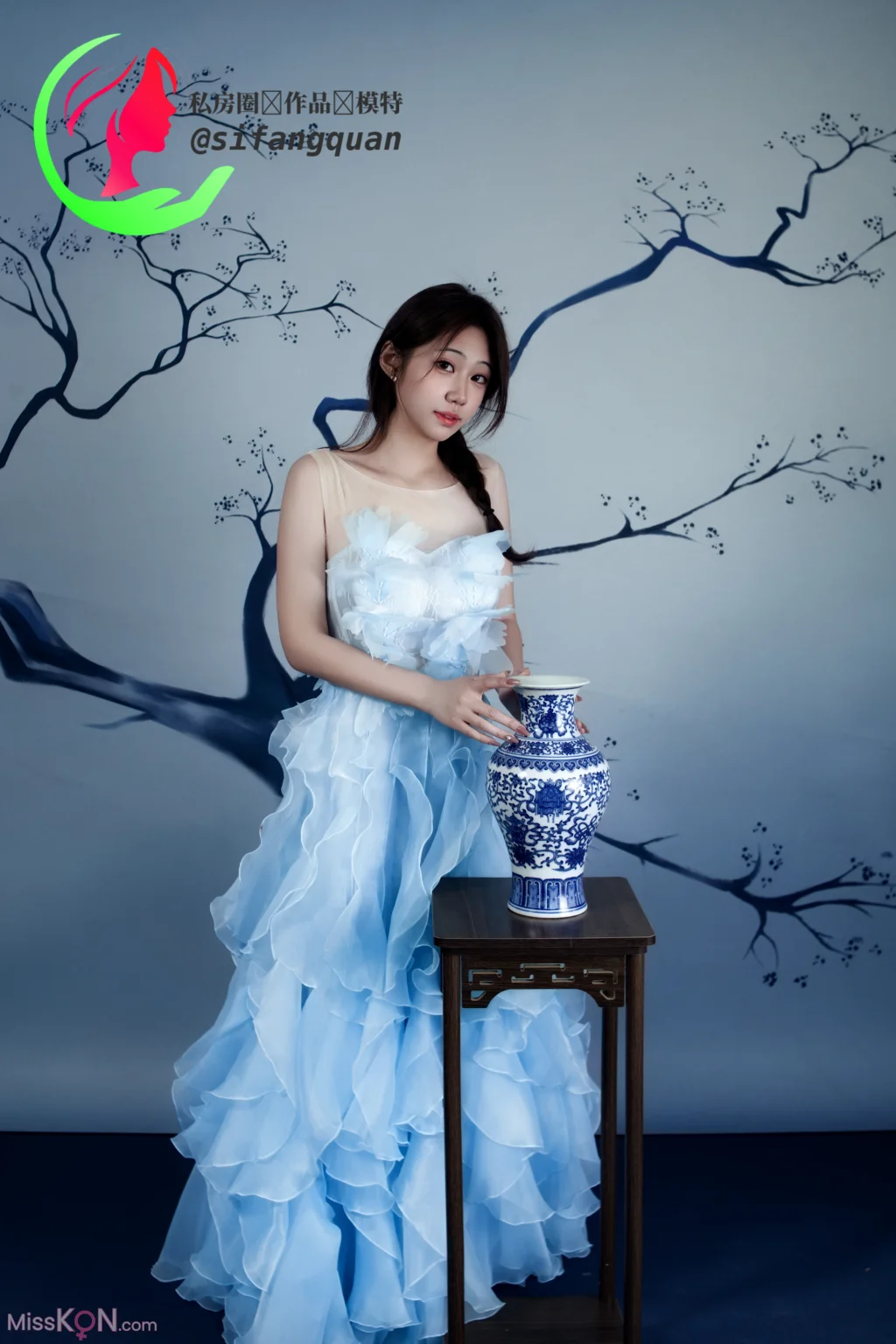[Private Photoshoot] 大一学妹公主裙与青花瓷 全尺度私拍 (132 photos) – Page 2