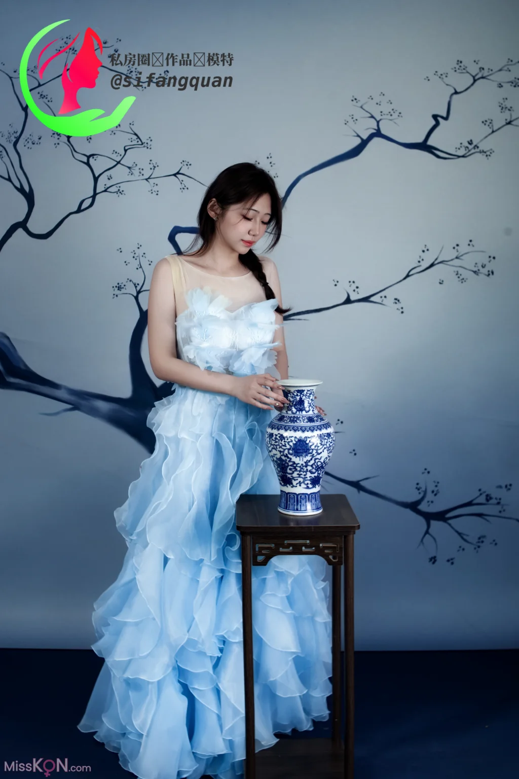 [Private Photoshoot] 大一学妹公主裙与青花瓷 全尺度私拍 (132 photos) – Page 2