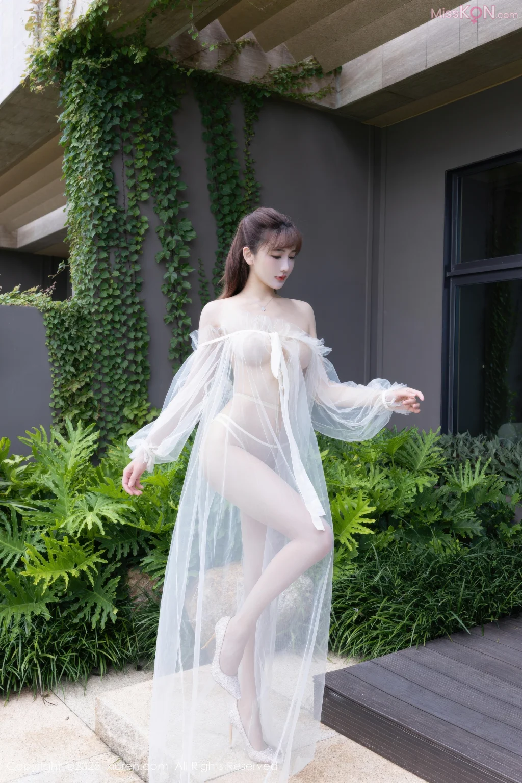 XIUREN No.10903: Lu Xuan Xuan (陆萱萱) (71 photos)