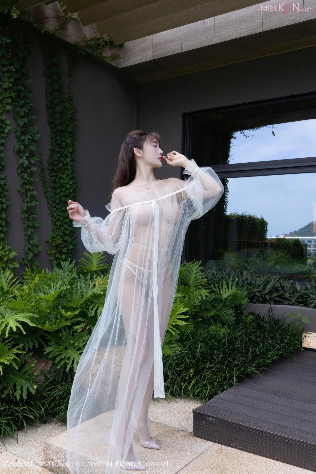 XIUREN No.10903: Lu Xuan Xuan (陆萱萱) (71 photos)
