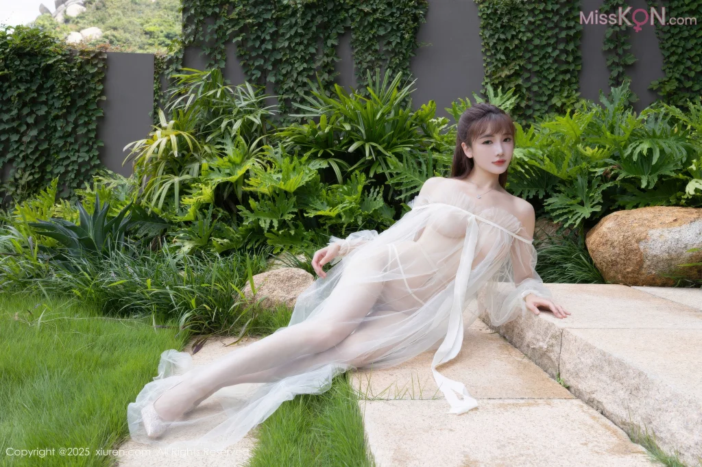 XIUREN No.10903: Lu Xuan Xuan (陆萱萱) (71 photos)