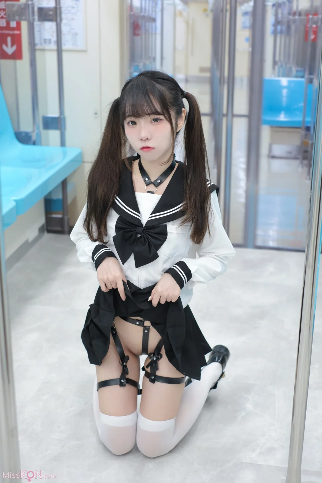 Coser@可可小白兔: 電車上の女高中生 (70 photos) – Page 2