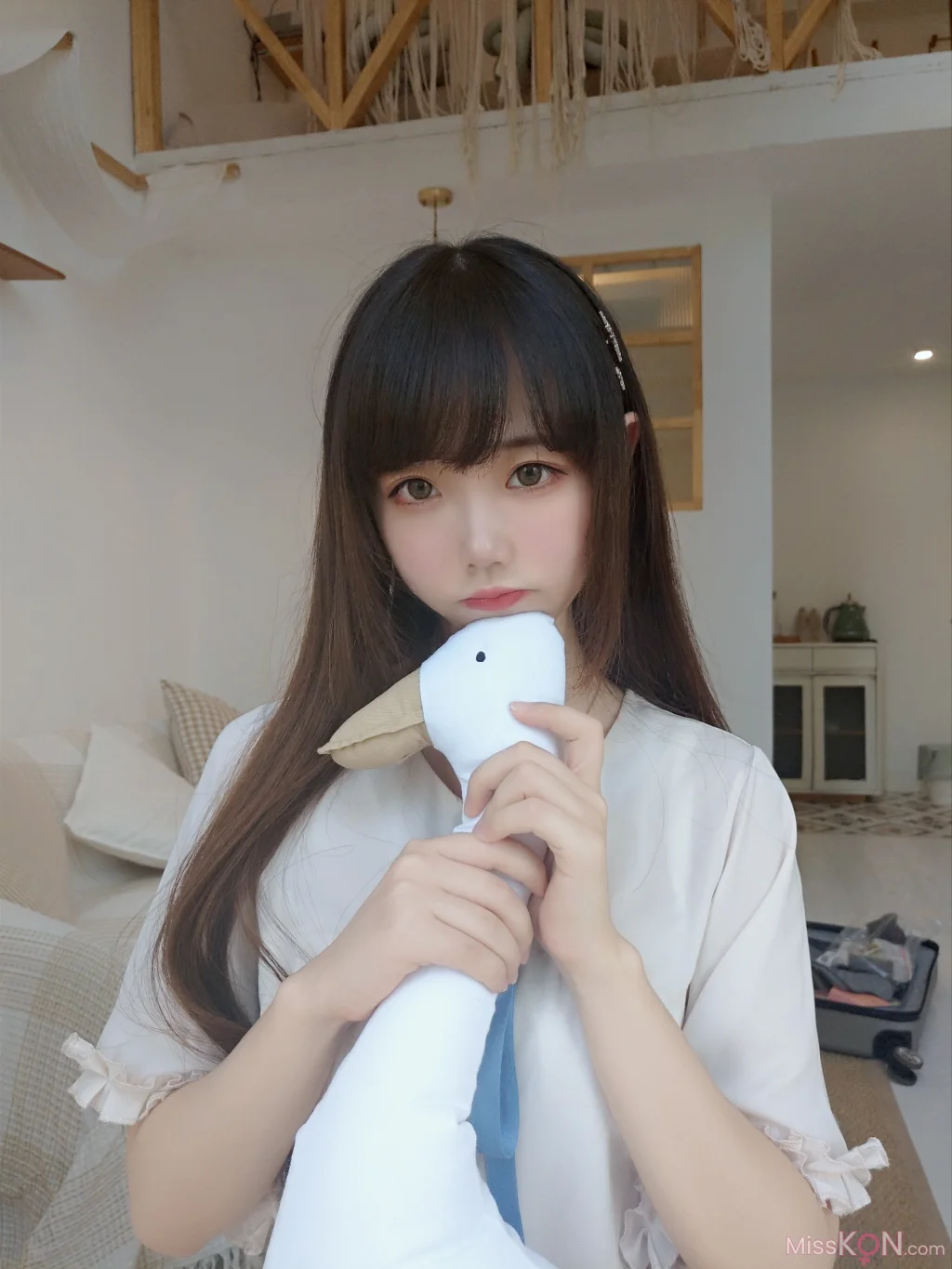 Coser@雪琪SAMA: 裸足 (50 photos + 4 videos)