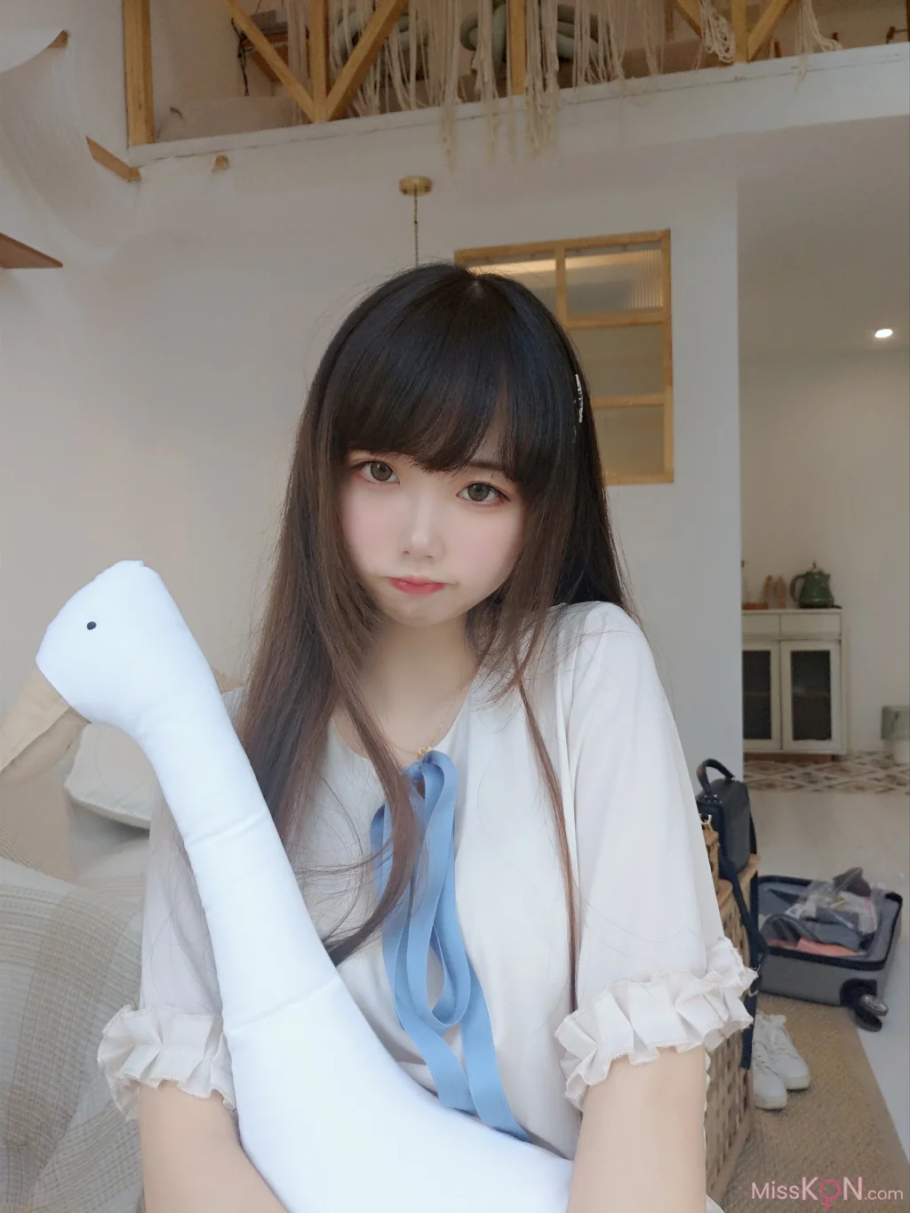 Coser@雪琪SAMA: 裸足 (50 photos + 4 videos)