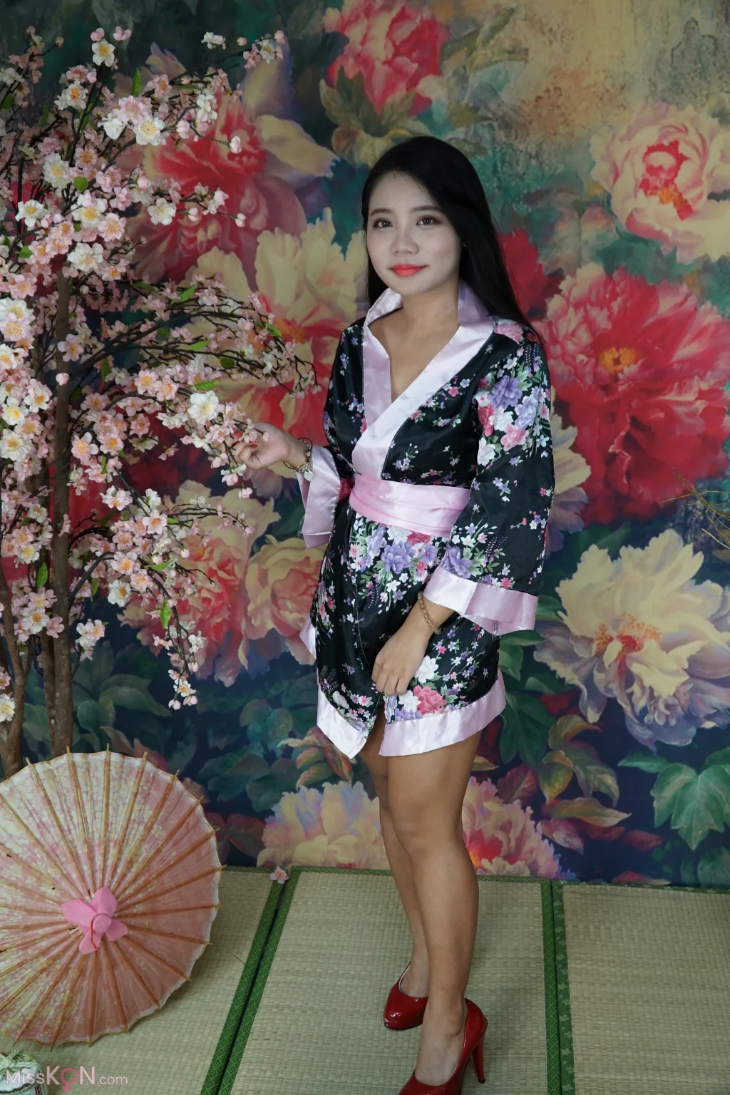 [Private Photoshoot] 熙熙: 丰满御姐 和风全尺度私拍 (173 photos)