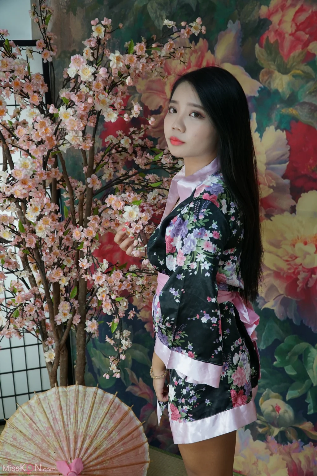 [Private Photoshoot] 熙熙: 丰满御姐 和风全尺度私拍 (173 photos)