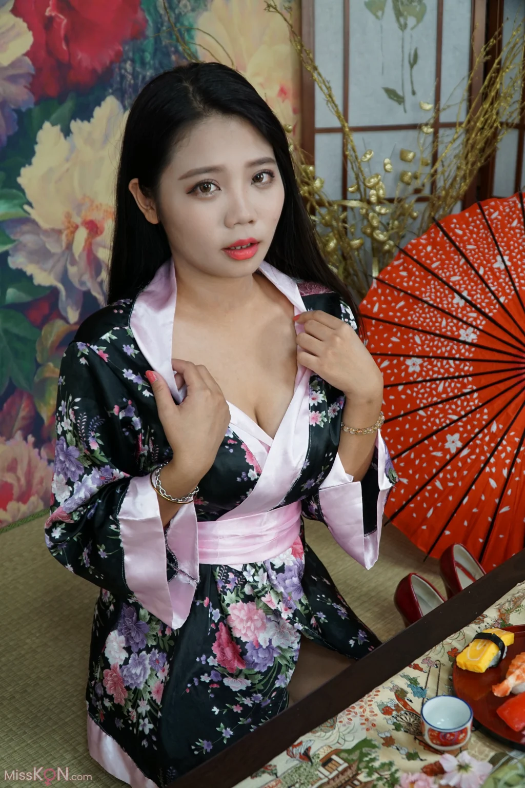 [Private Photoshoot] 熙熙: 丰满御姐 和风全尺度私拍 (173 photos)