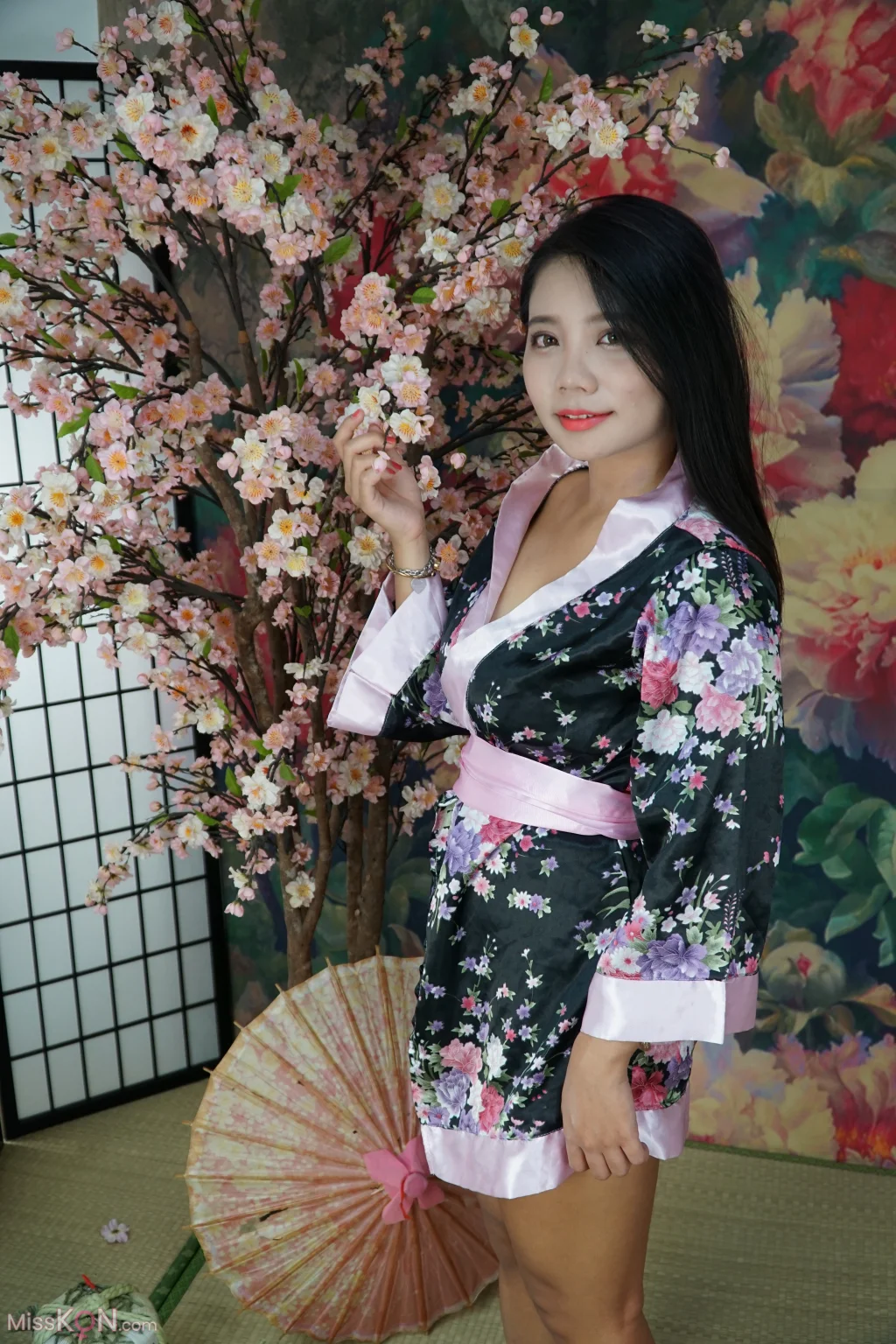 [Private Photoshoot] 熙熙: 丰满御姐 和风全尺度私拍 (173 photos)