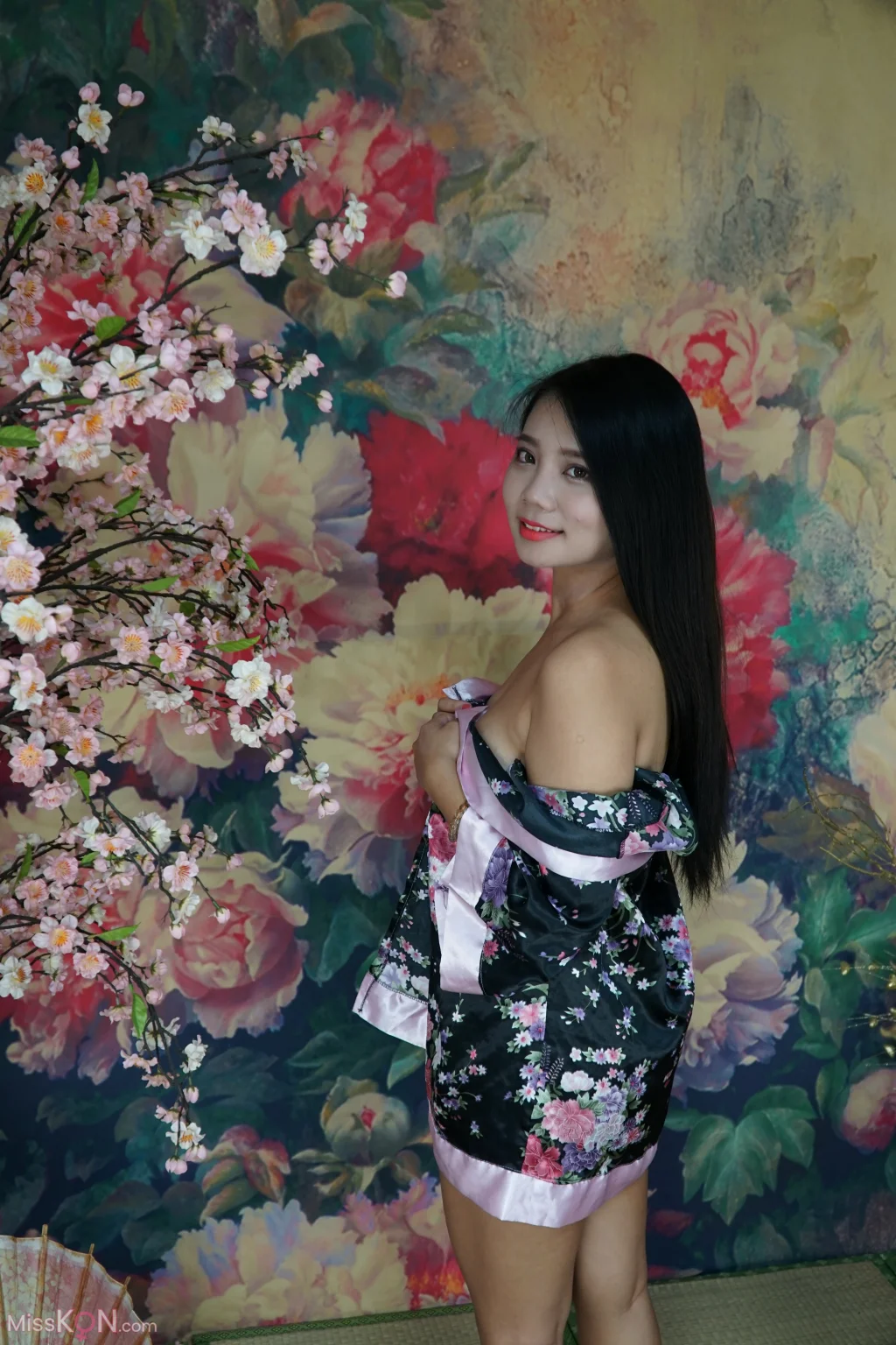 [Private Photoshoot] 熙熙: 丰满御姐 和风全尺度私拍 (173 photos)