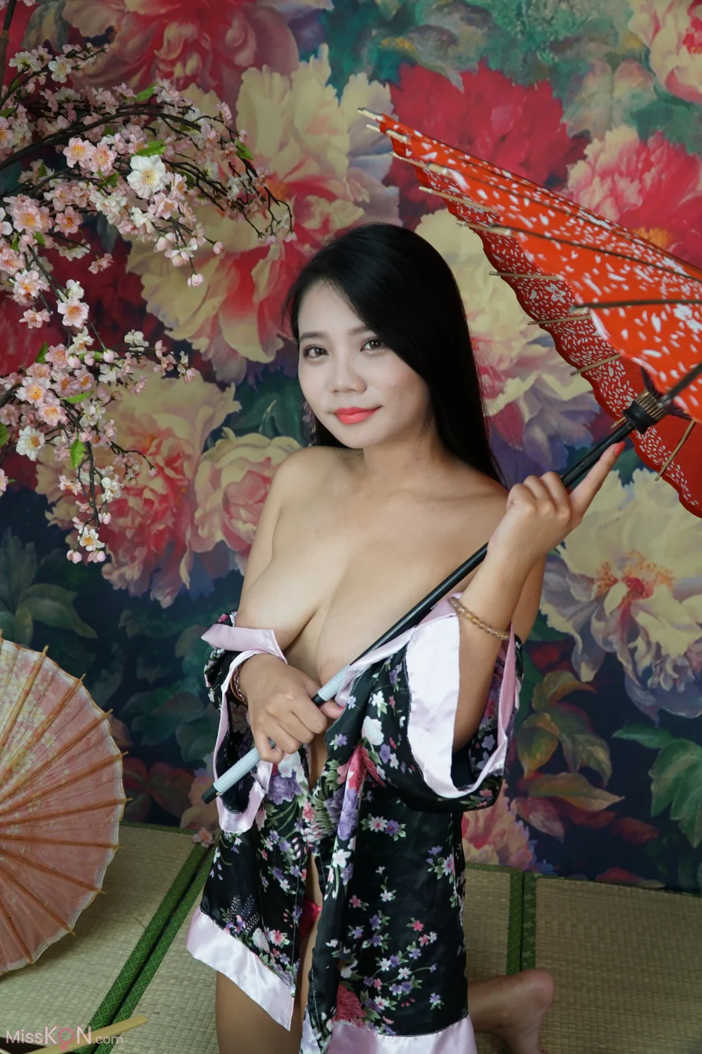 [Private Photoshoot] 熙熙: 丰满御姐 和风全尺度私拍 (173 photos)