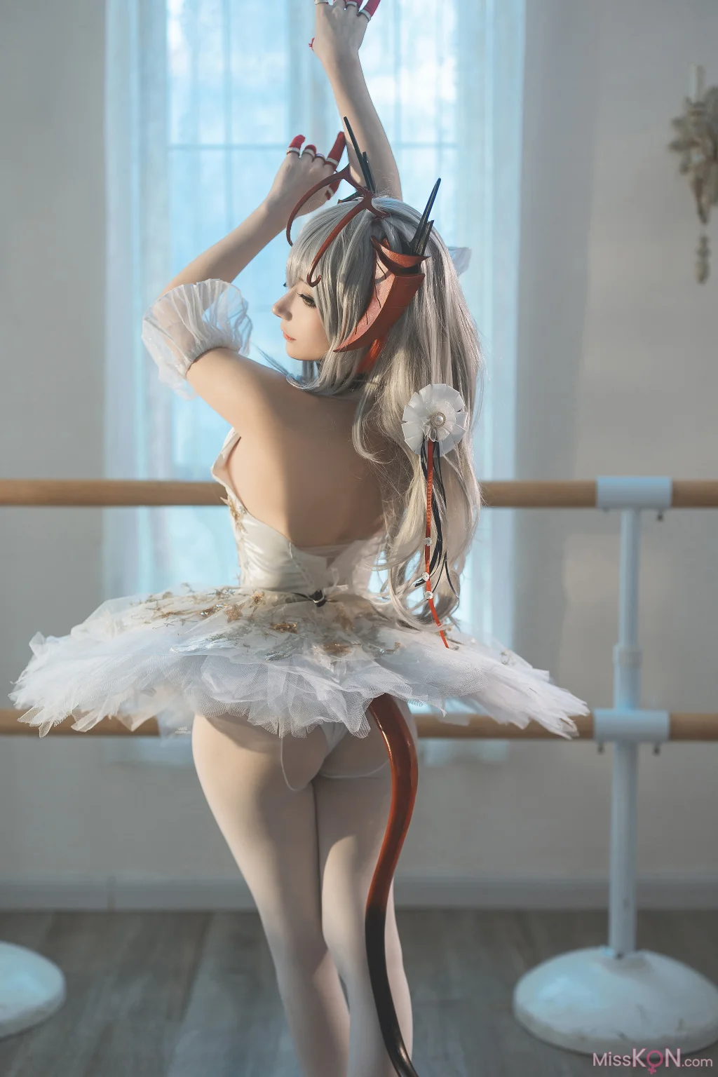 Coser@是三不是世w: 明日方舟 W 芭蕾 (27 photos)