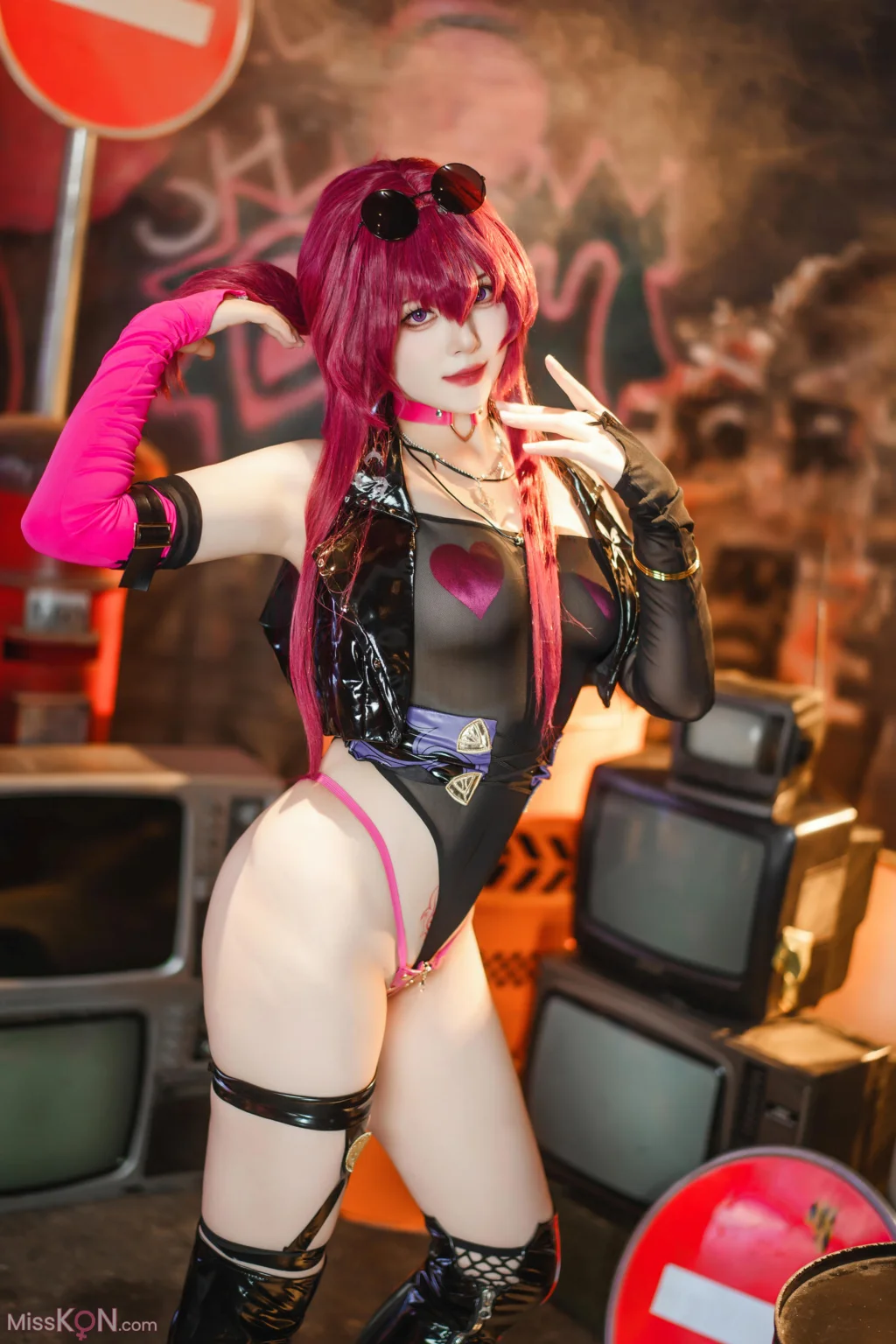 Coser@Natsuko夏夏子: 崩坏·星穹铁道 卡芙卡 朋克同人 (60 photos)