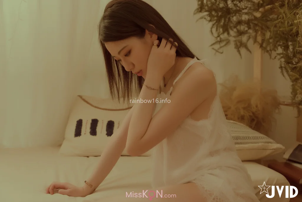 [JVID] 阿黎:『全裸露點』最初的小美好，唯美系空靈女孩-阿瓈 (116 photos) – Page 4