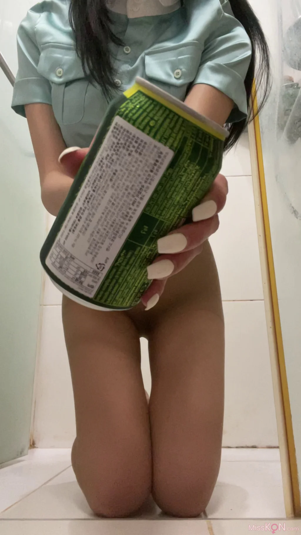 황승언: 닮은 김승희 승무원복 오줌+살스 (27 photos + 1 video)