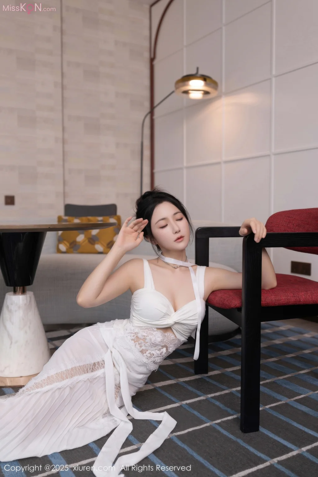 XIUREN No.10911: 鱼子酱Fish (77 photos)