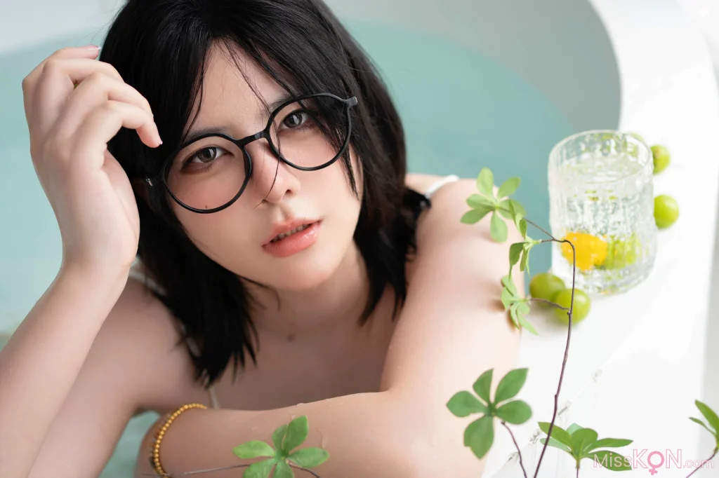 Coser@眼酱大魔王w: 热风 (109 photos)