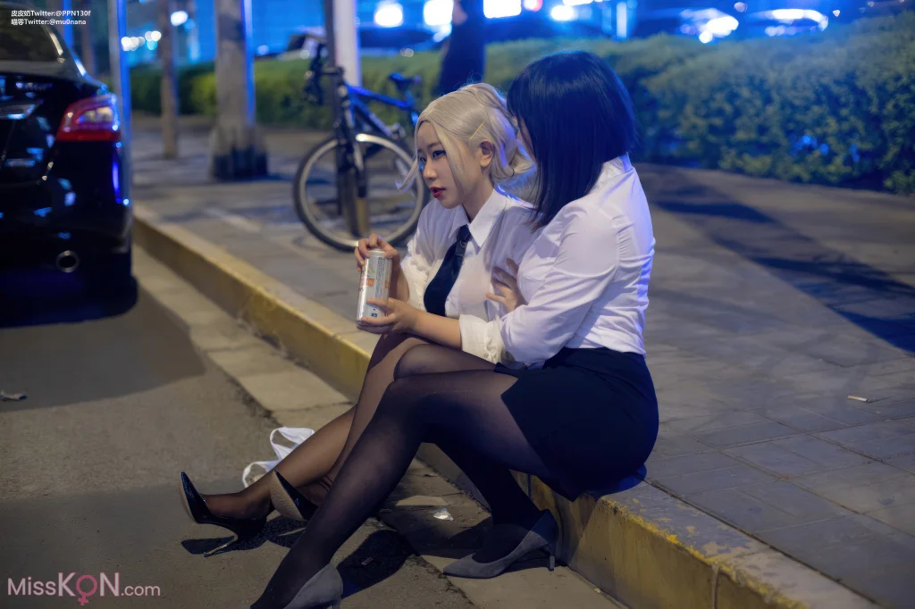 Coser@皮皮奶可可爱了啦 & 穆零Mu0: 百合OL (51 photos) – Page 3