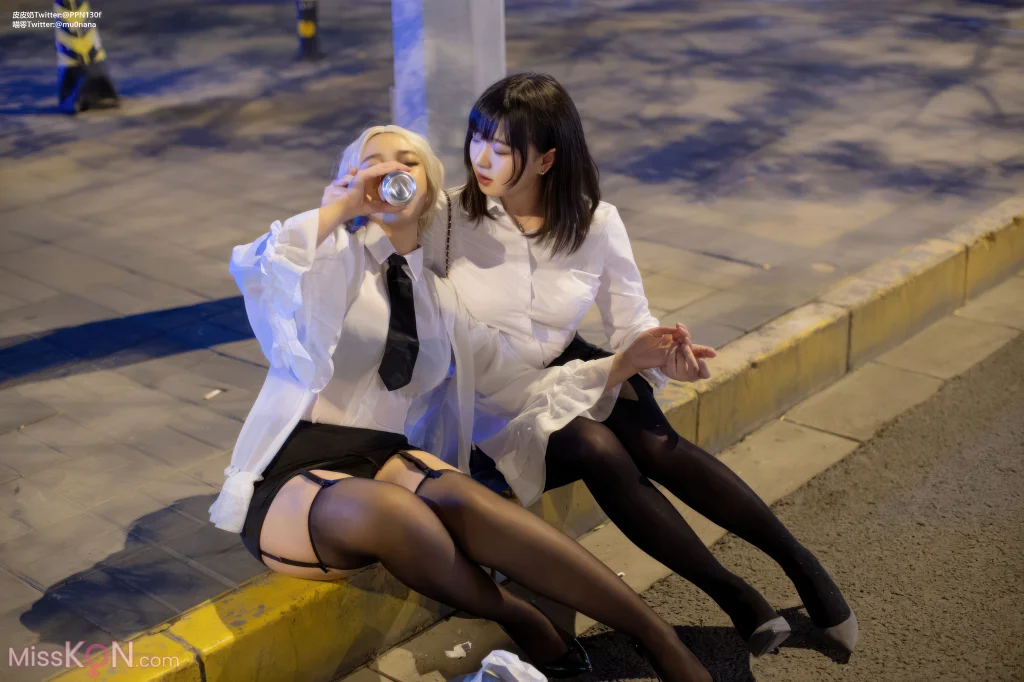 Coser@皮皮奶可可爱了啦 & 穆零Mu0: 百合OL (51 photos) – Page 3