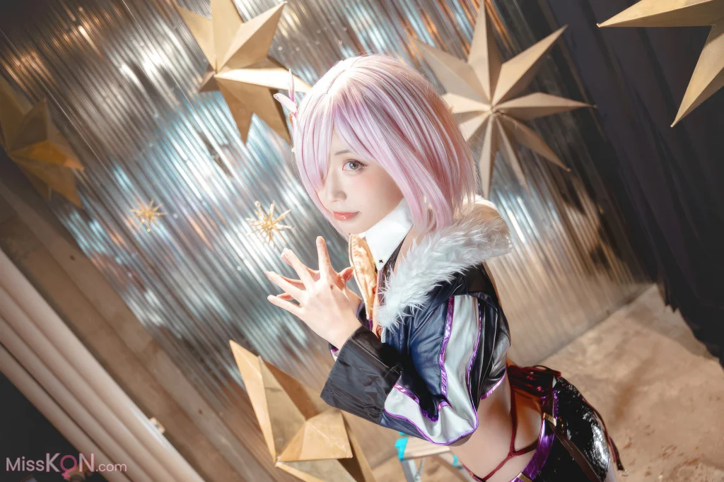 Coser@切切Celia: FGO-玛修赛车服 (23 photos)