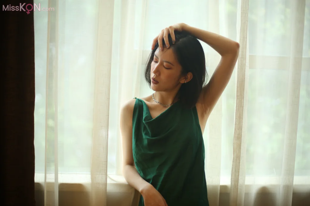 [Private Photoshoot] 凉子: 高冷御姐冰美人 白丝美腿 全尺度私拍 (444 photos + 4 videos) – Page 2