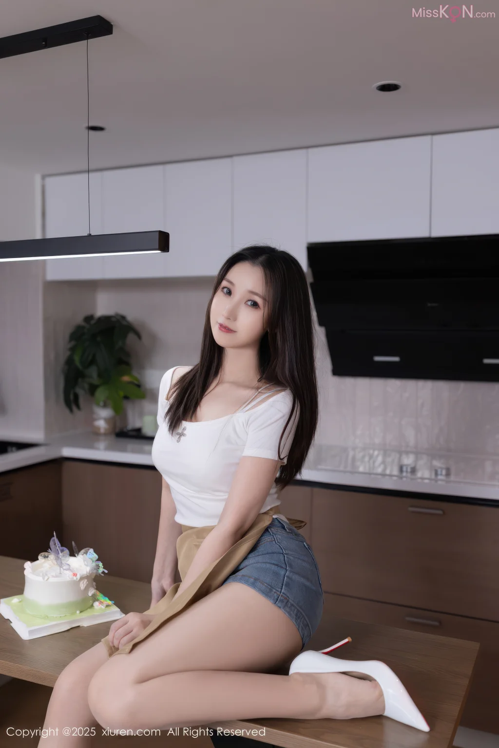 XIUREN No.10925: 杏子Yada (77 photos)