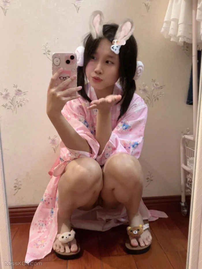 Xuxu(xuxulik): 1314门槛 双马尾露脸极品萝莉福利订阅 (210 photos + 6 videos)