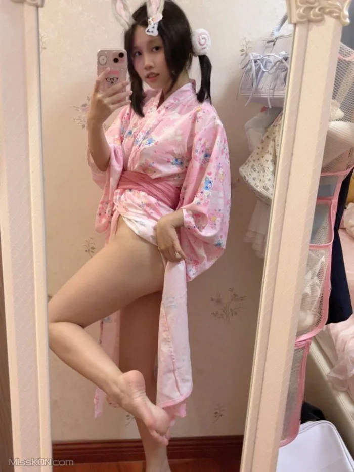Xuxu(xuxulik): 1314门槛 双马尾露脸极品萝莉福利订阅 (210 photos + 6 videos)