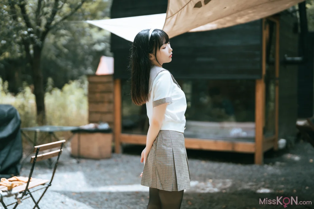 Coser@面饼仙儿: 黑丝露营JK (39 photos) – Page 2