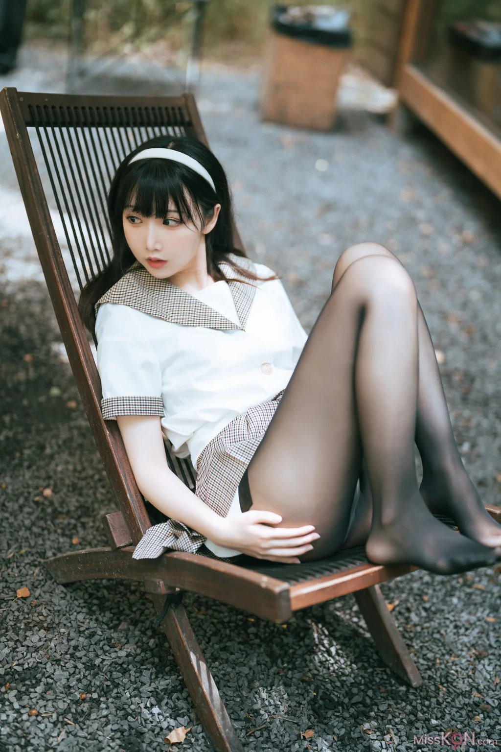 Coser@面饼仙儿: 黑丝露营JK (39 photos) – Page 2