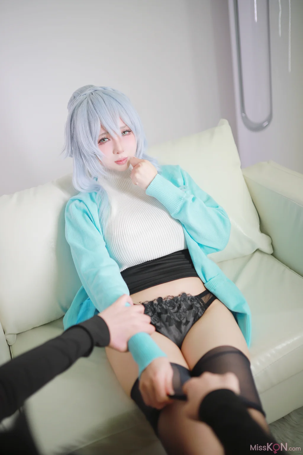 Coser@上杉绘梨落: 深冬雪乃 (54 photos)