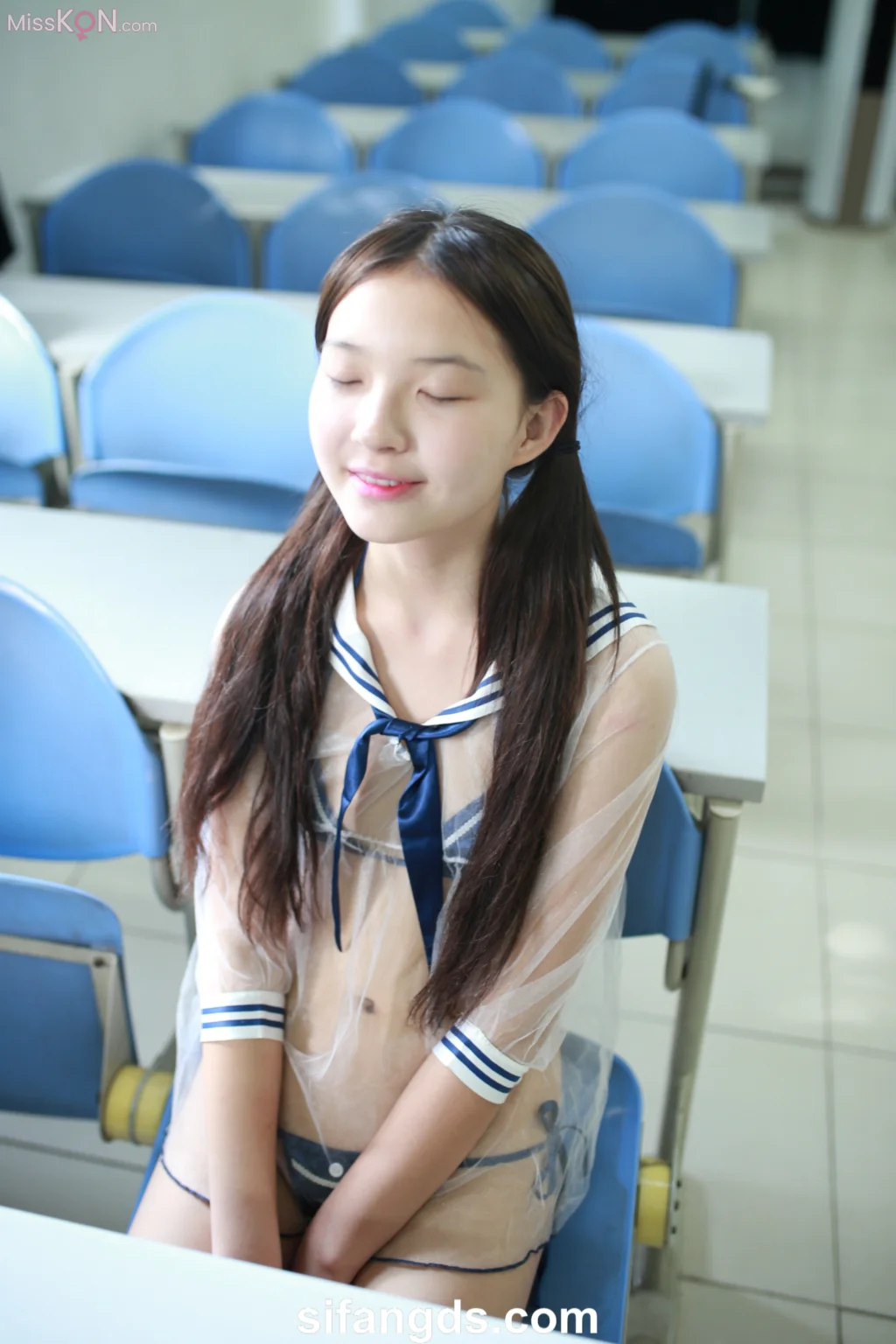 [Private Photoshoot] 小可爱: 隔壁班的那个女孩 白嫩清纯校花 全尺度私拍 (216 photos) – Page 2