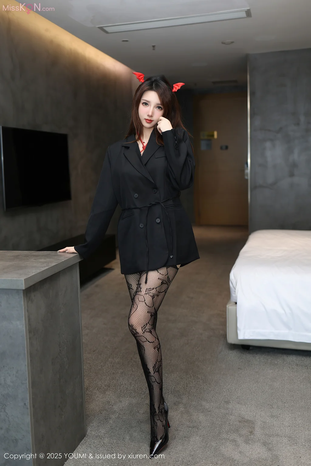 YouMi Vol.1176: 桃桃·夭夭twins (74 photos)