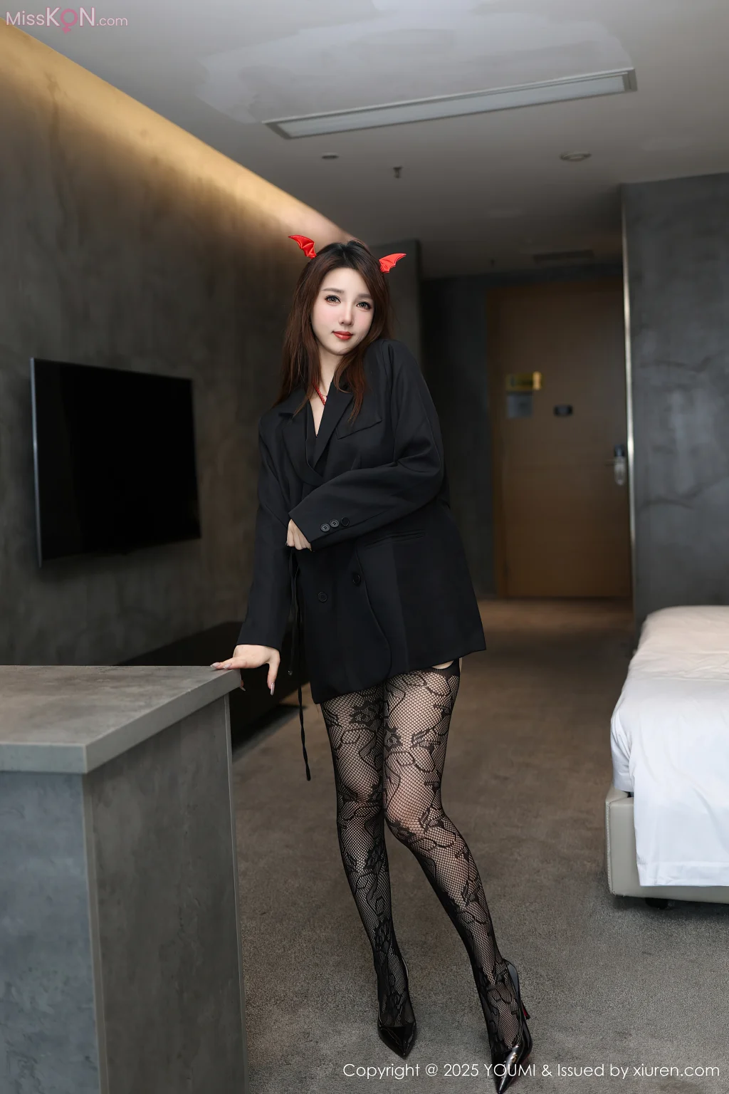 YouMi Vol.1176: 桃桃·夭夭twins (74 photos)
