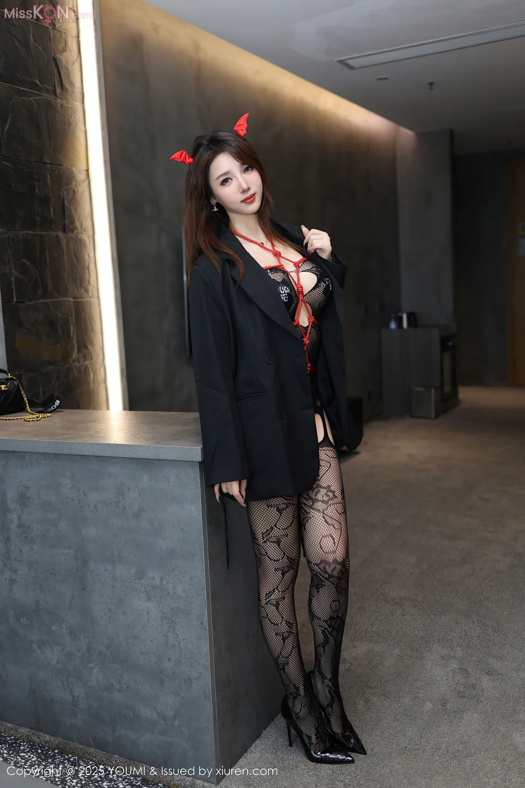 YouMi Vol.1176: 桃桃·夭夭twins (74 photos)