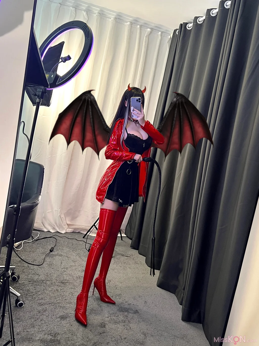 Coser@一色雨: 一点自拍 (26 photos)