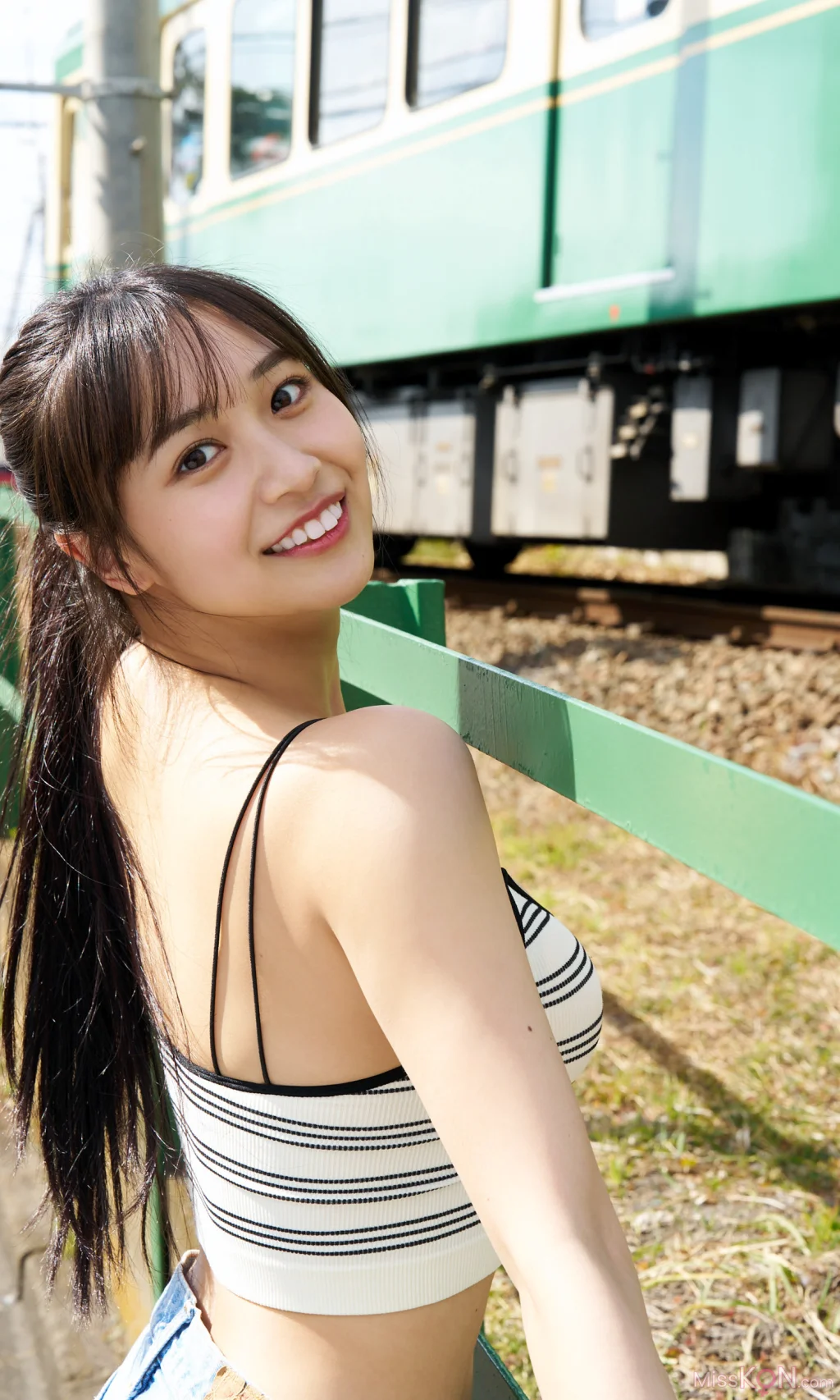 [JP] Aoi Mizobata (溝端葵):【デジタル限定】写真集「ガチでブレイクする5秒前」 (週プレ PHOTO BOOK) (73 photos + 1 video)