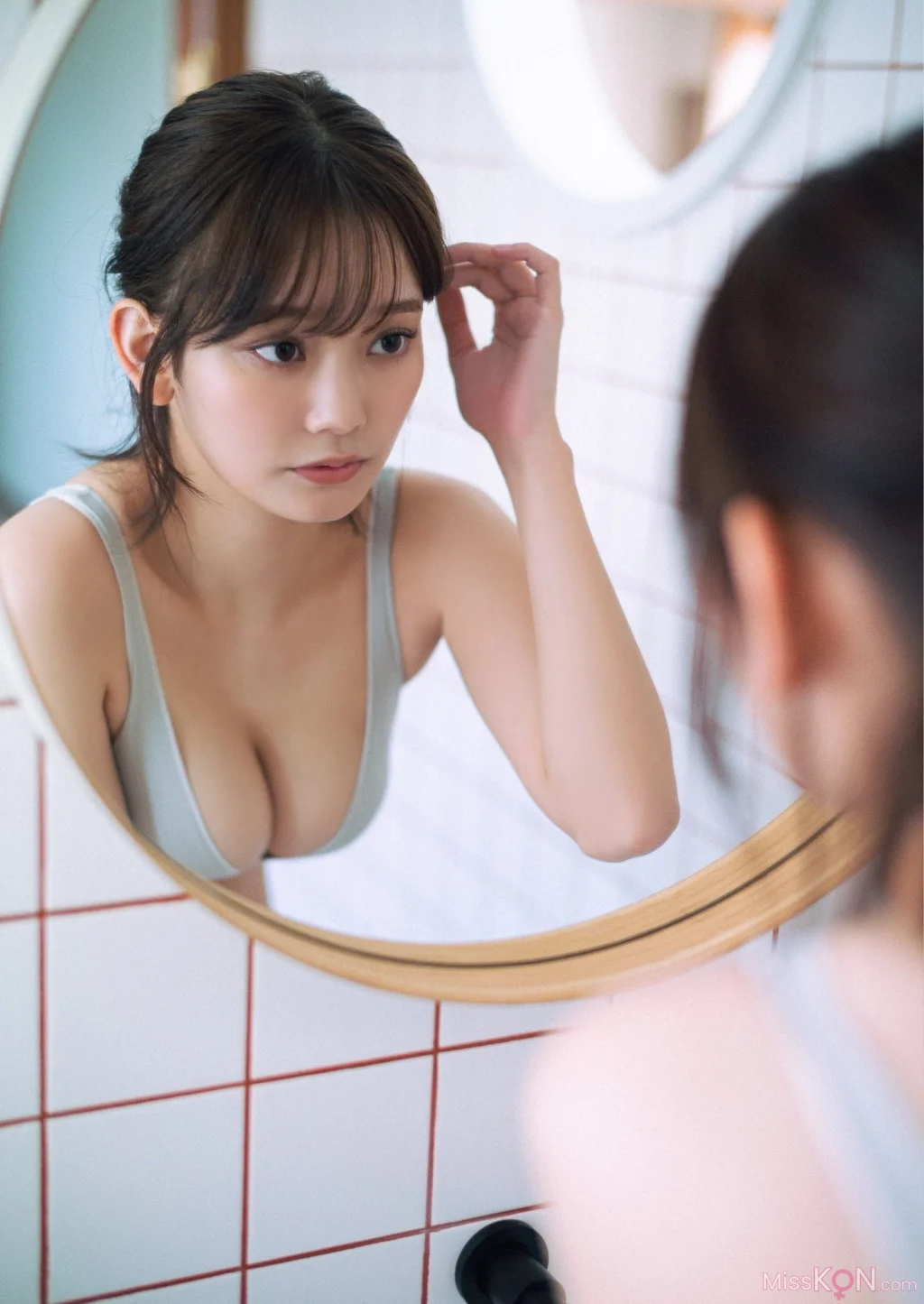 [JP] 青戸しの:【デジタル限定 YJ PHOTO BOOK】写真集「つかまえて」 (53 photos) – Page 2