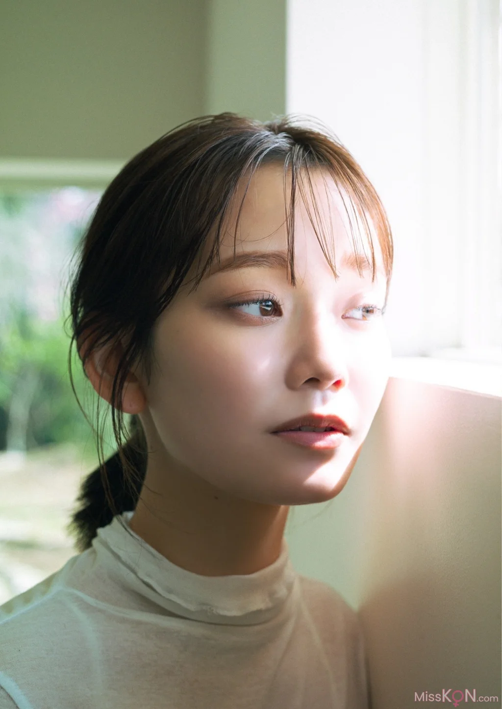 [JP] 青戸しの:【デジタル限定 YJ PHOTO BOOK】写真集「つかまえて」 (53 photos) – Page 2