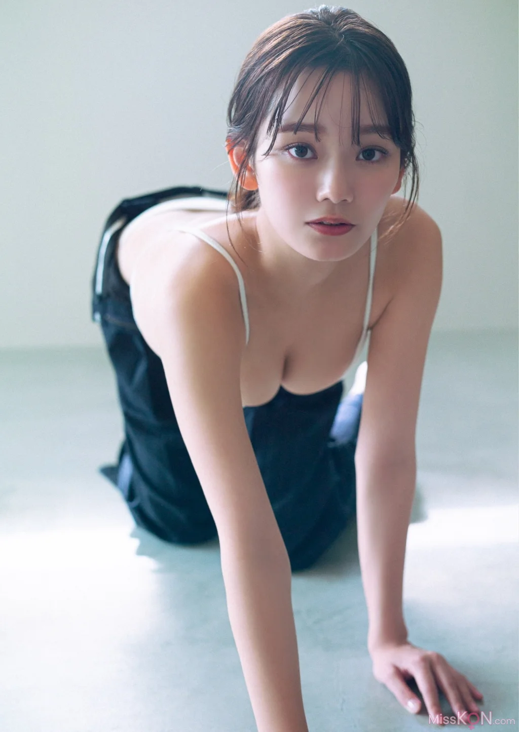 [JP] 青戸しの:【デジタル限定 YJ PHOTO BOOK】写真集「つかまえて」 (53 photos) – Page 2