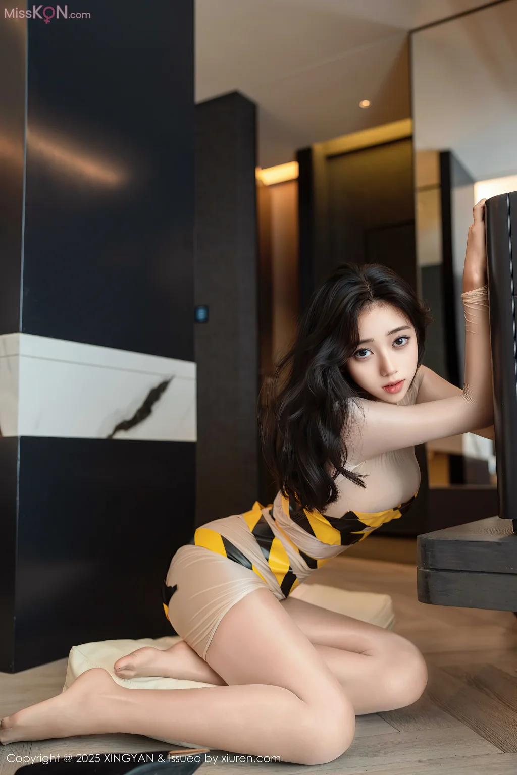 XingYan Vol.421: 时安安 (72 photos)