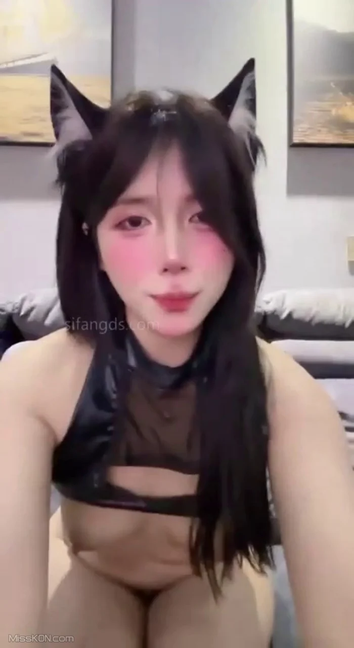 幼幼酱: 可爱丰满少女 定制视频 (31 photos + 3 videos) – Page 2